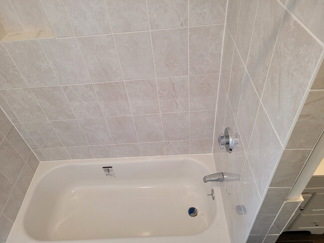 Photo - 175 River St Apartments Unit 3