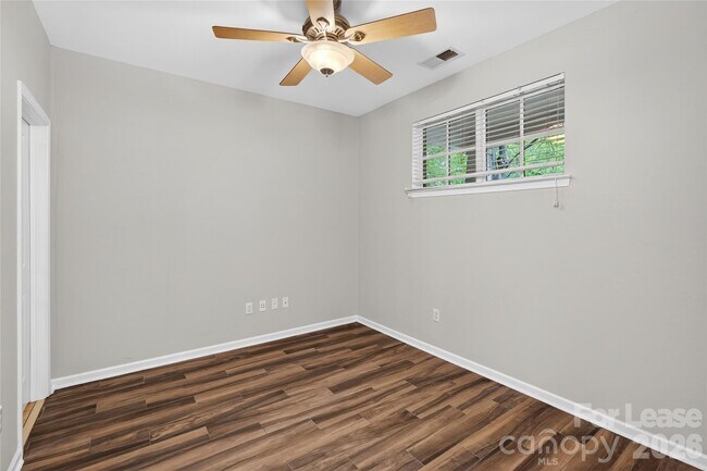 Photo - 1508 Walnut View Dr