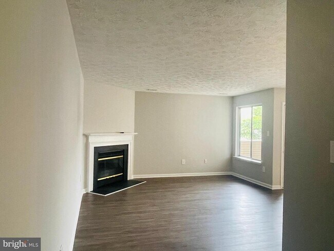 Photo - 2137 Wainwright Ct Unit 1C