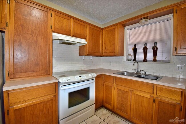 Photo - 11 West Dr Unit 5