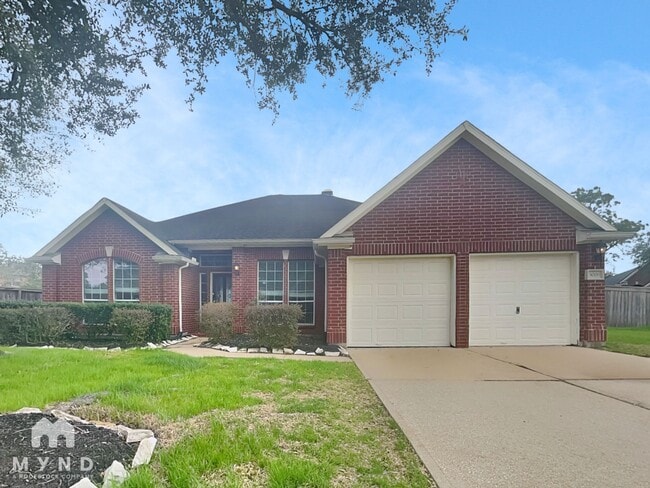 Building Photo - 3009 Fallbrook Ct