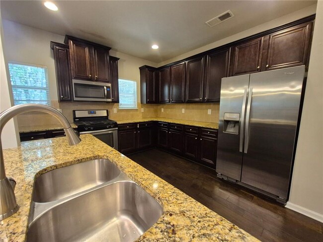 Photo - 3588 Woodshade Dr