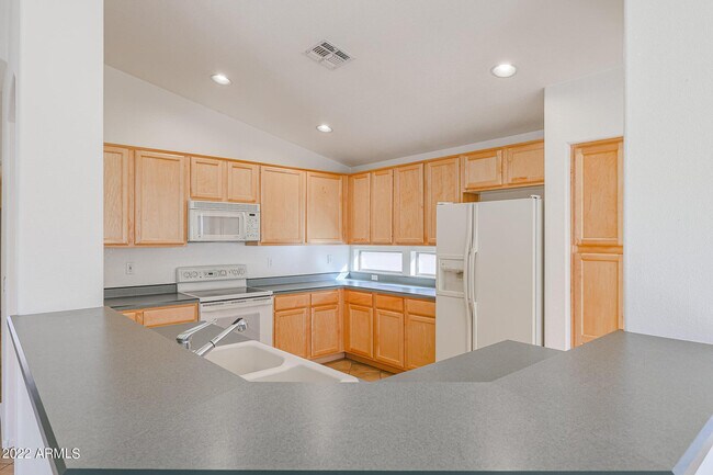 333 W Raven Dr