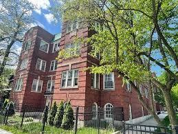 Building Photo - 148 N Austin Blvd Unit 3N Rental