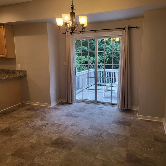 Photo - 12302 Hillcreek Cir