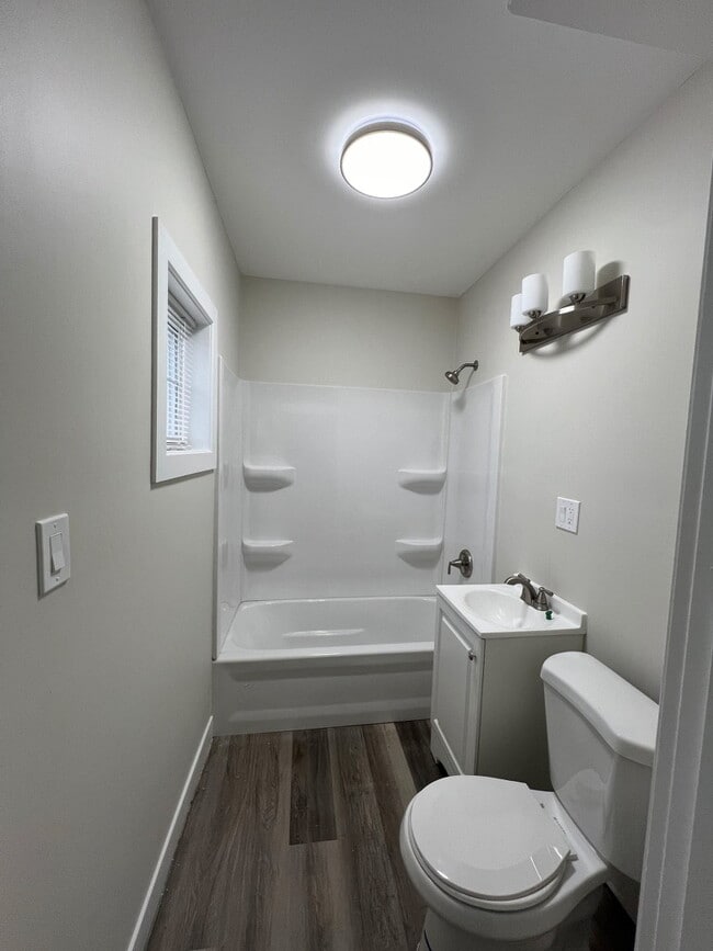 Photo - 928 Garfield St