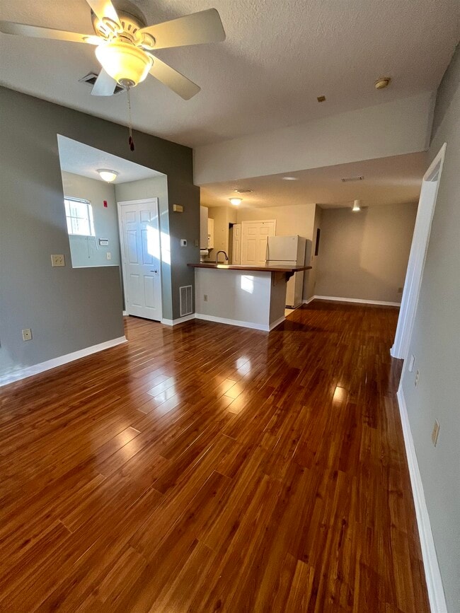 Photo - 39209 Harbour Vista Cir