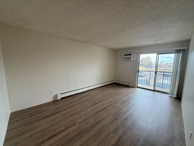 Photo - Nice 1 Bedroom 1 Bathroom Condo in Golden with Pool!! Available NOW!!