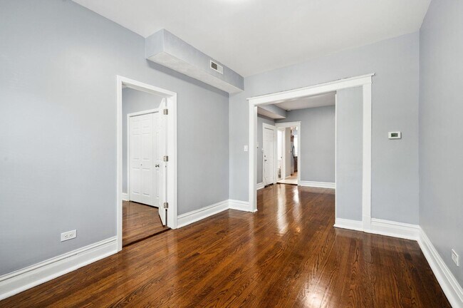 Photo - 1341 N Ashland Ave Unit 2F