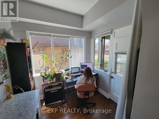 Photo - 223 Evelyn Ave