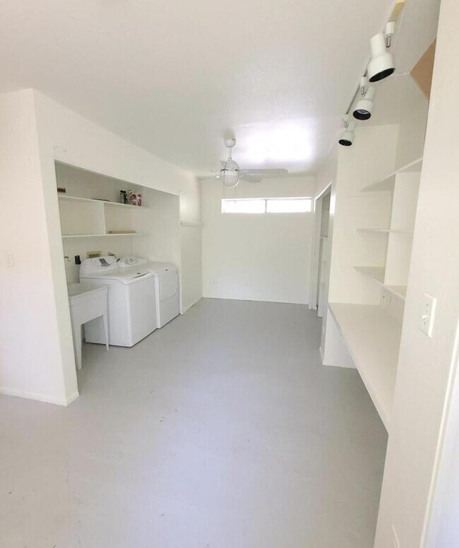 Photo - 1407 W Glenrosa Ave