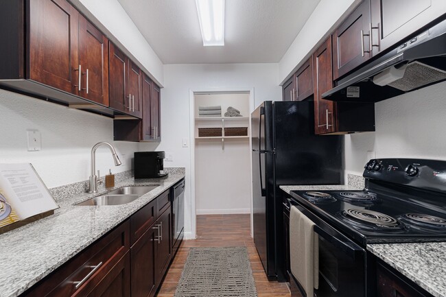 Building Photo - Timbers of Deerbrook