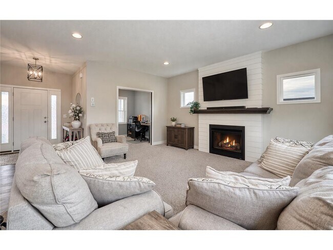 Photo - 429 Mario Dr