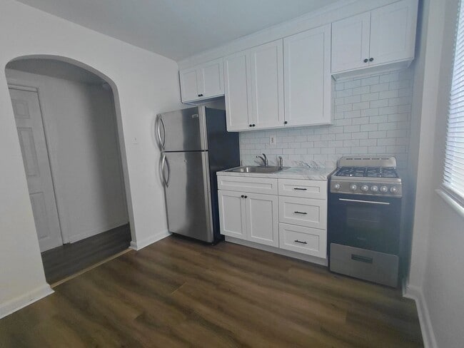 Photo - 800 Princeton Ave Unit 1