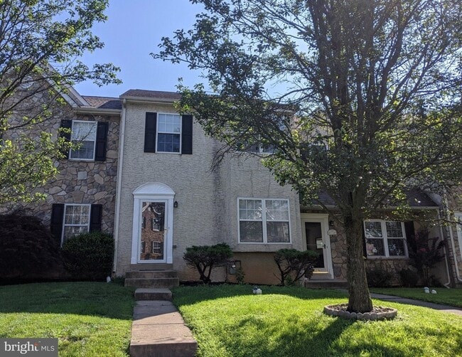 Photo - 331 Galway Dr