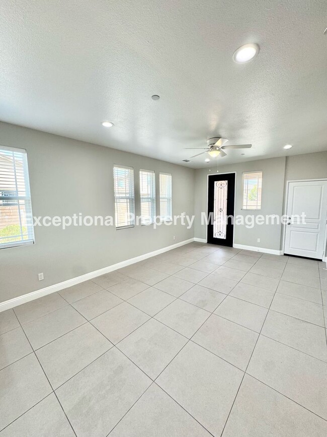 Photo - 16265 Plum St Unit 2