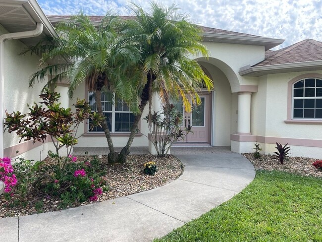 Photo - Beautiful and Spacious Rotonda West POOL home.