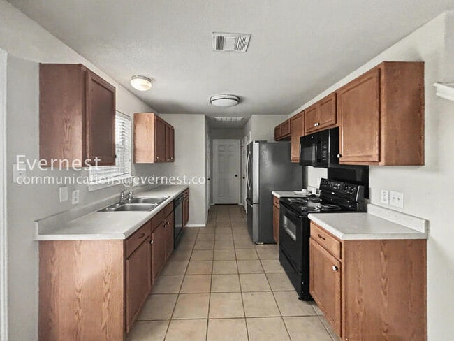 Photo - 603 Holbrooke St