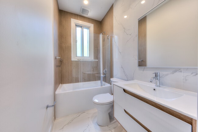 Photo - 3406 Av Patricia