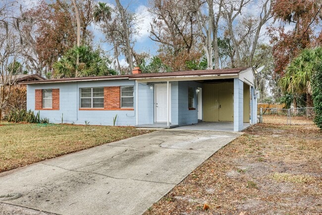 Beautifully Refreshed 3-Bedroom Home – Modern Kitchen & Spacious Interior - Beautifully Refreshed 3-Bedroom Home – Modern Kitchen & Spacious Interior