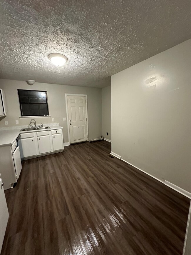 Photo - 508 Cedarmont Dr