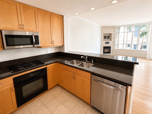 850 Beech St Unit 304