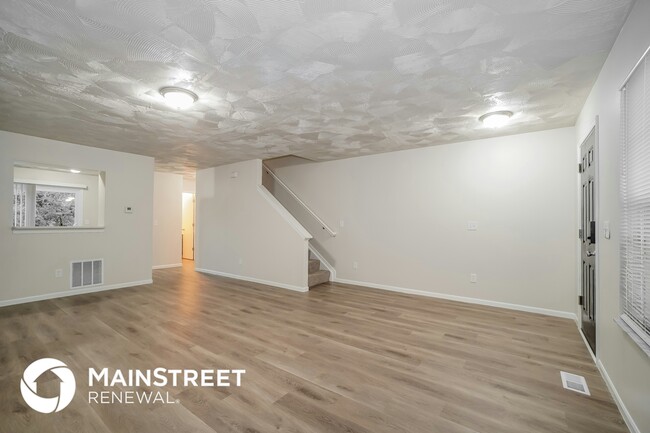 Photo - 967 Robmeyer Dr