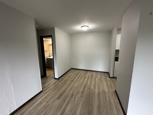 Photo - Coachlight Village Apartments