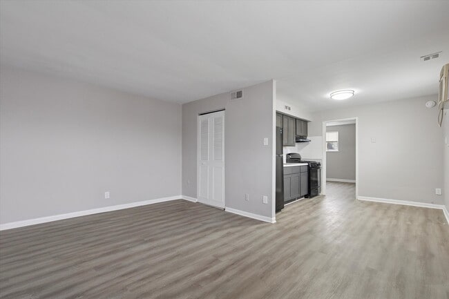 Photo - 7108 Oxford Ave Unit 22