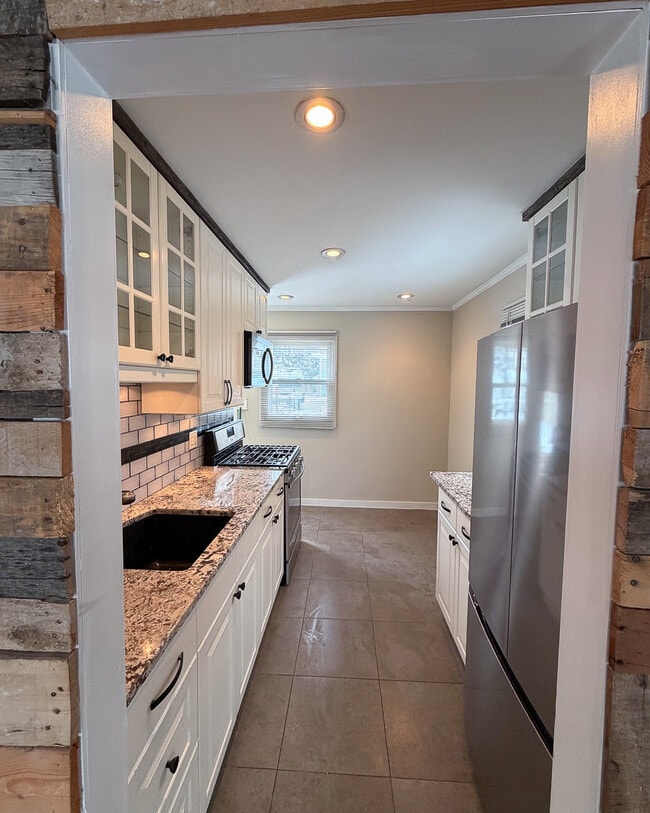 Kitchen - 223 S May St