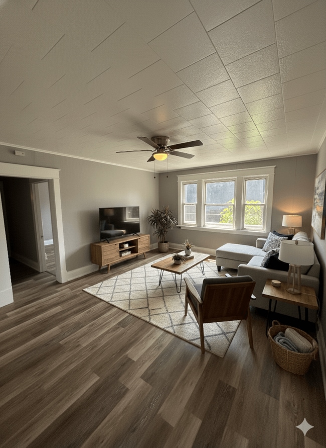 496 Elmwood