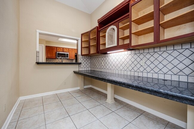 Photo - 7315 Foxside Ln