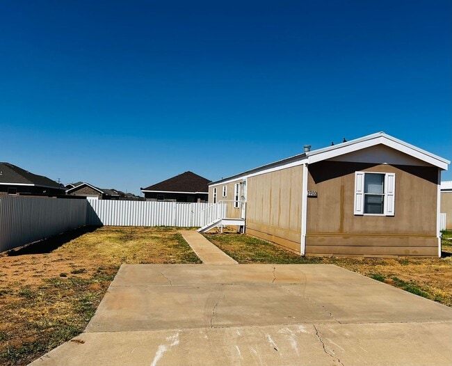 Photo - 3900 Weston St