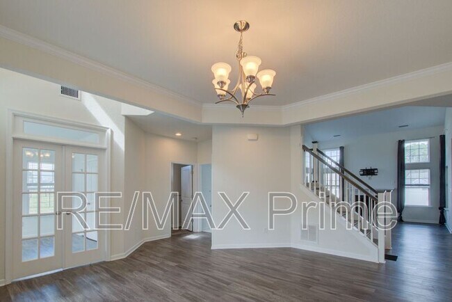 Photo - 2005 Heron's Pt Ln