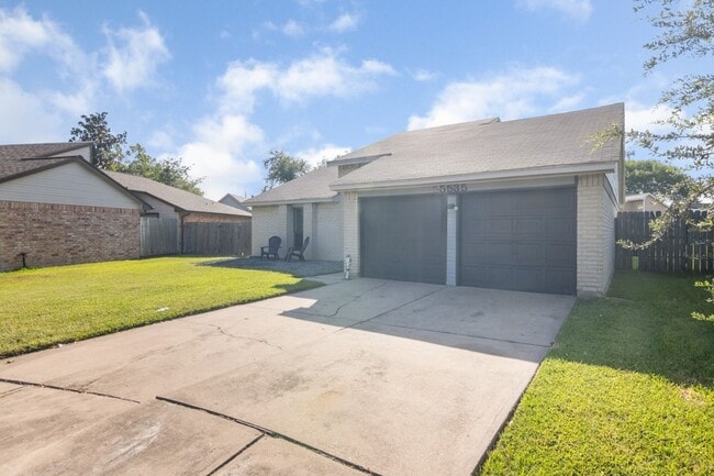 Photo - 15535 Evergreen Pl Dr