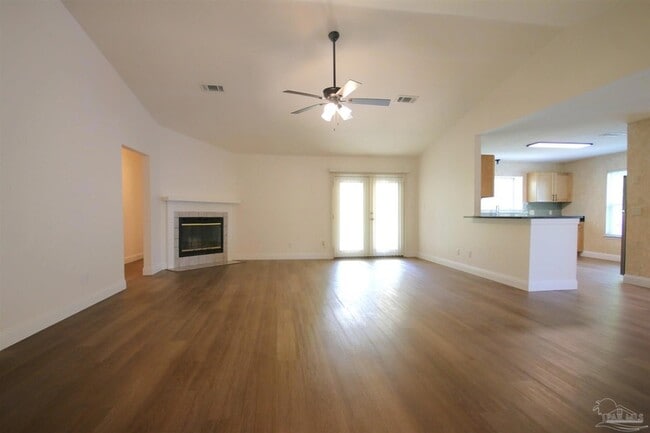 Photo - 4631 Northpointe Cir