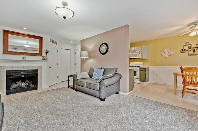 Photo - 703 N Deer Run Dr Unit 1