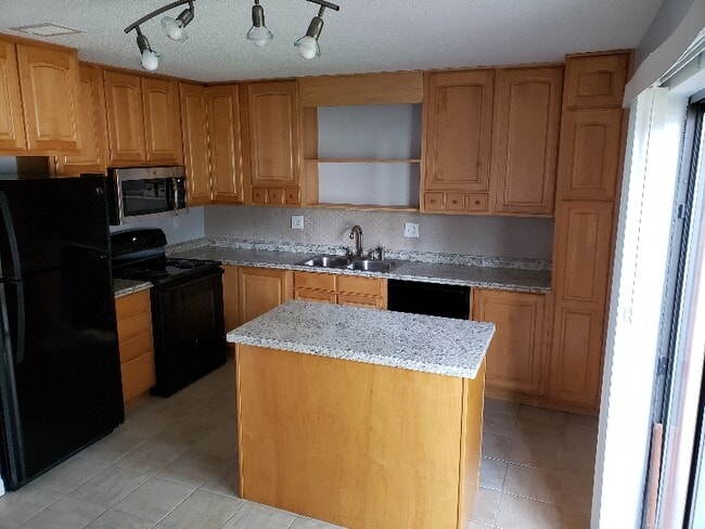 Building Photo - 2087 Oak Meadow Cir Rental