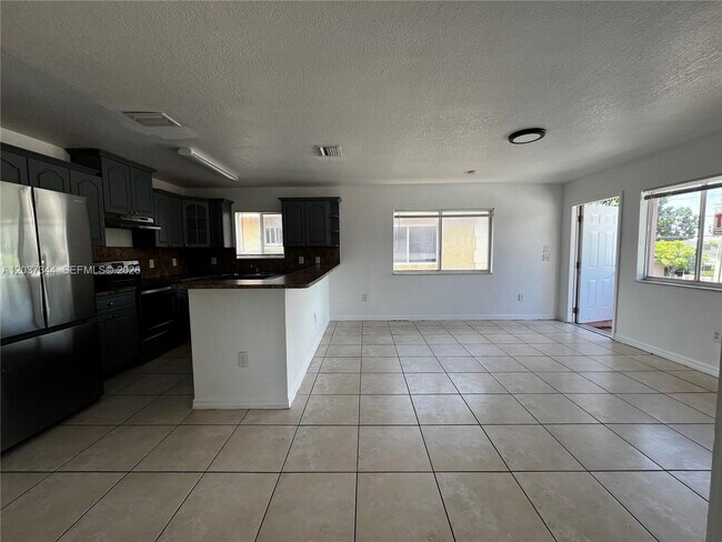 Photo - 7012 NW 6th Ct Unit 7012