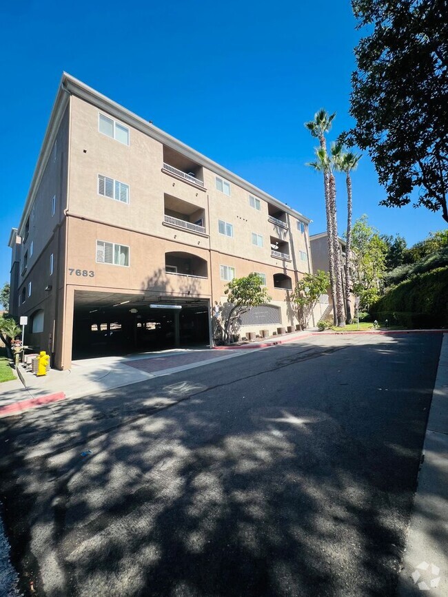 Building Photo - 2 bed 2 bath in Rancho Mission Trails Unit 153 Rental