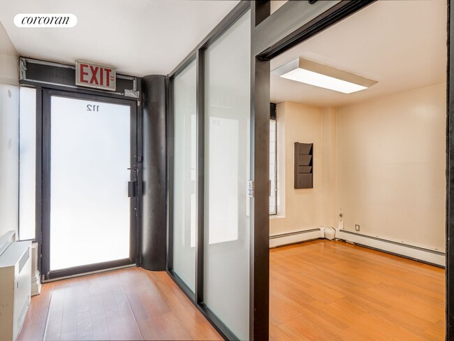 Photo - 112 E 83rd St Condominio