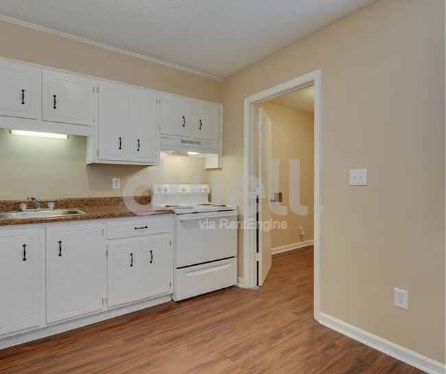 Photo - 3508 Woodlake Rd Unit A