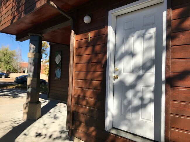 Photo - 2012 Spruce St Unit 1