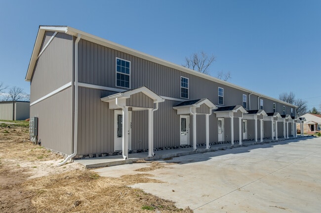 Photo - 317 N Diagonal St