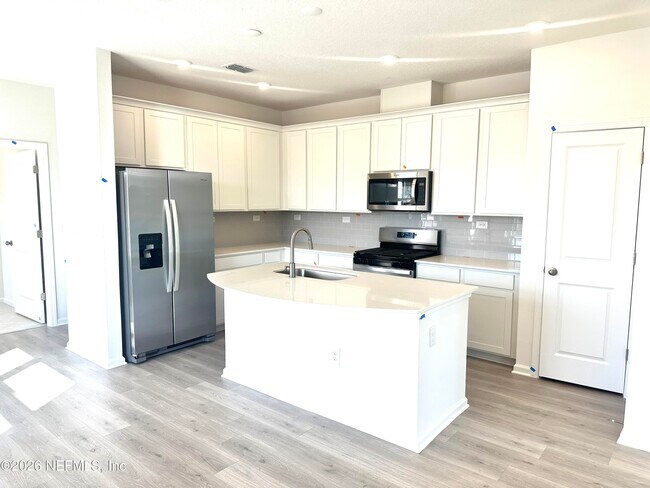 Photo - 368 Woods Ln