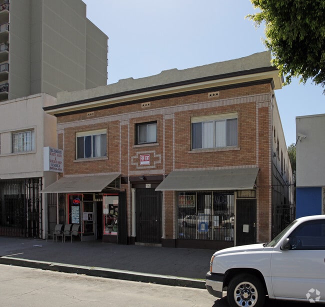 Apartamentos en 1049-1055 Pine Ave