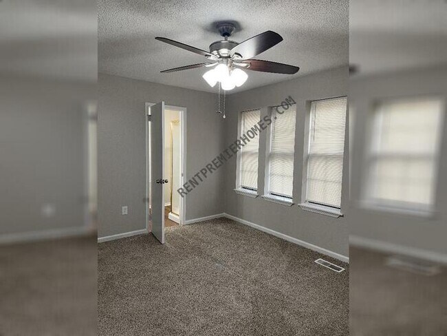 Photo - 3 Havenwood Ln