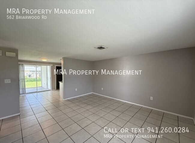 Photo - 562 Briarwood Rd