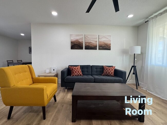 Living Room - 1368 W 14th St Unit Full House