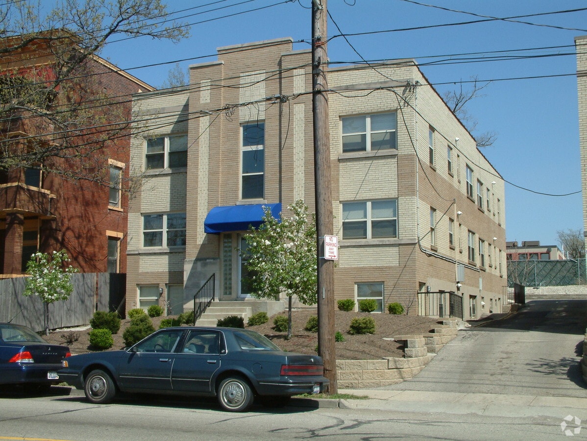 Photo - 2920-2928 Burnet Avenue